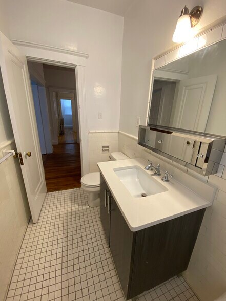 Building Photo - 80 Winchester St