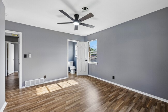 Building Photo - 7940 Chaparral Dr