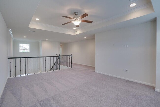 Building Photo - 14005 Hedera Dr