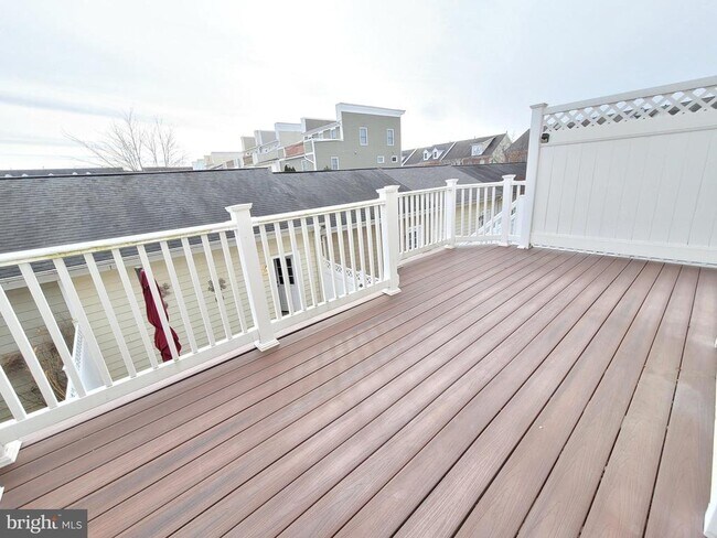 Building Photo - 8809 Lew Wallace Rd