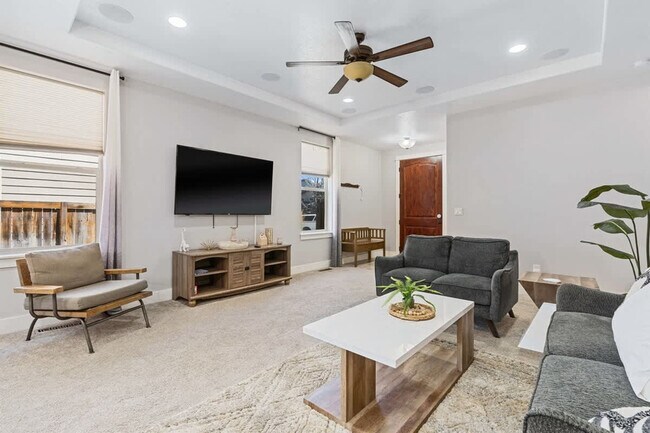 Building Photo - 2965 N LeBlanc Way