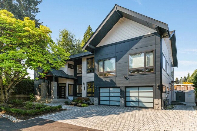 Building Photo - 115 110th Pl SE