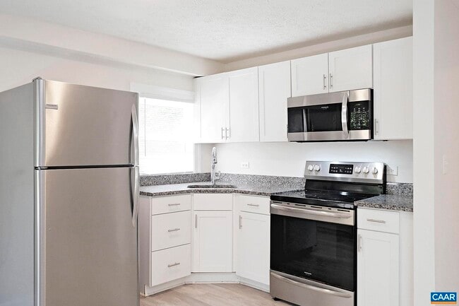 Building Photo - 616 Rockcreek Rd