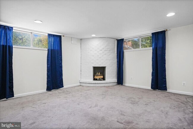 Building Photo - 10202 Daventry Dr