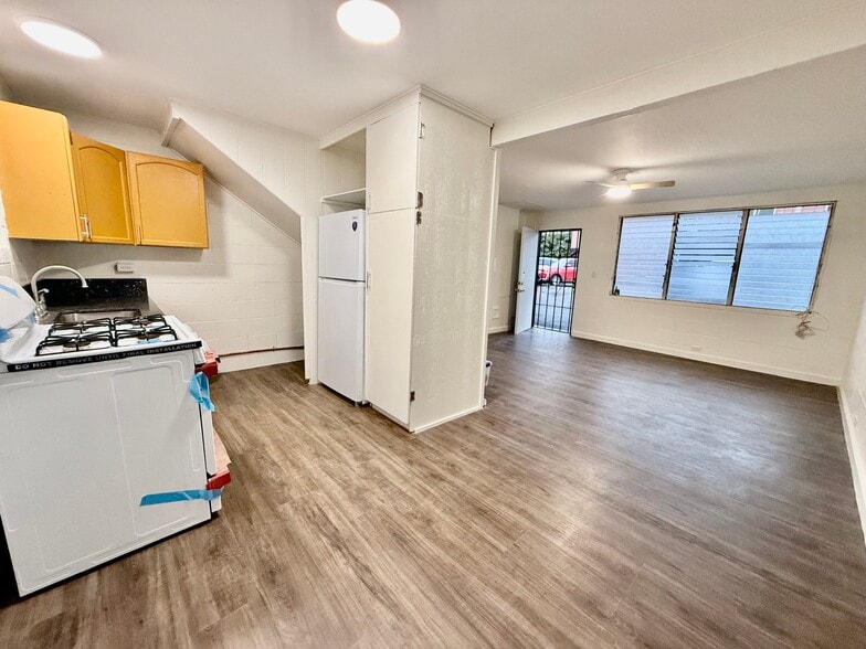 Building Photo - 94-238-238 Aniani Pl
