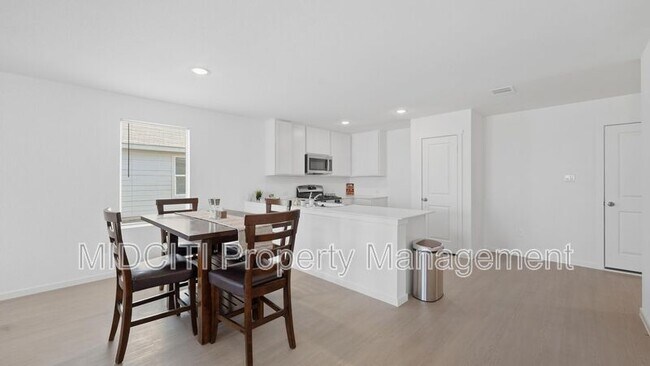 Building Photo - 3159 Dispatch Dr