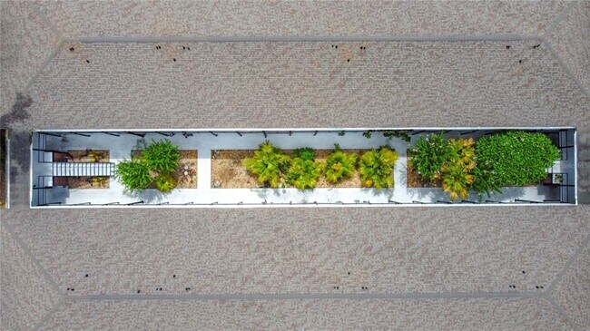 Building Photo - 851 Miles Ave