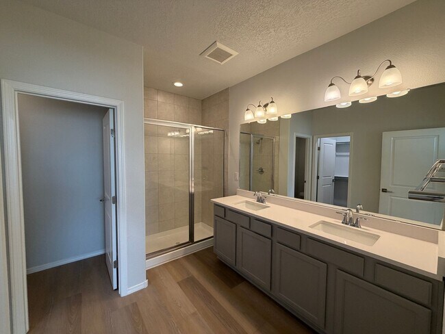 Building Photo - 2 Bedroom Single Story New Build in Mesa Del Sol Near Netflix Studios!