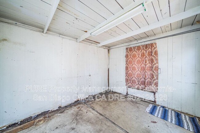 Building Photo - 2334 E 32nd St