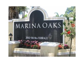 Building Photo - 2550 SW 18th Terrace