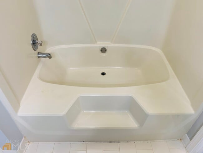 Building Photo - 30 Standing Rock Rd