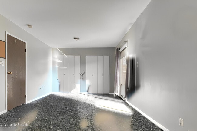 Building Photo - 310 George St