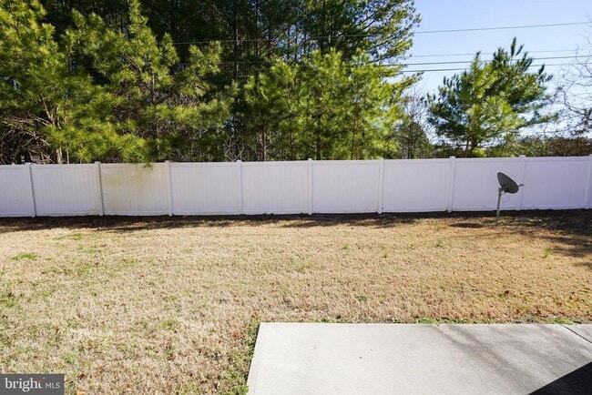 Building Photo - 403 Parkview Ct