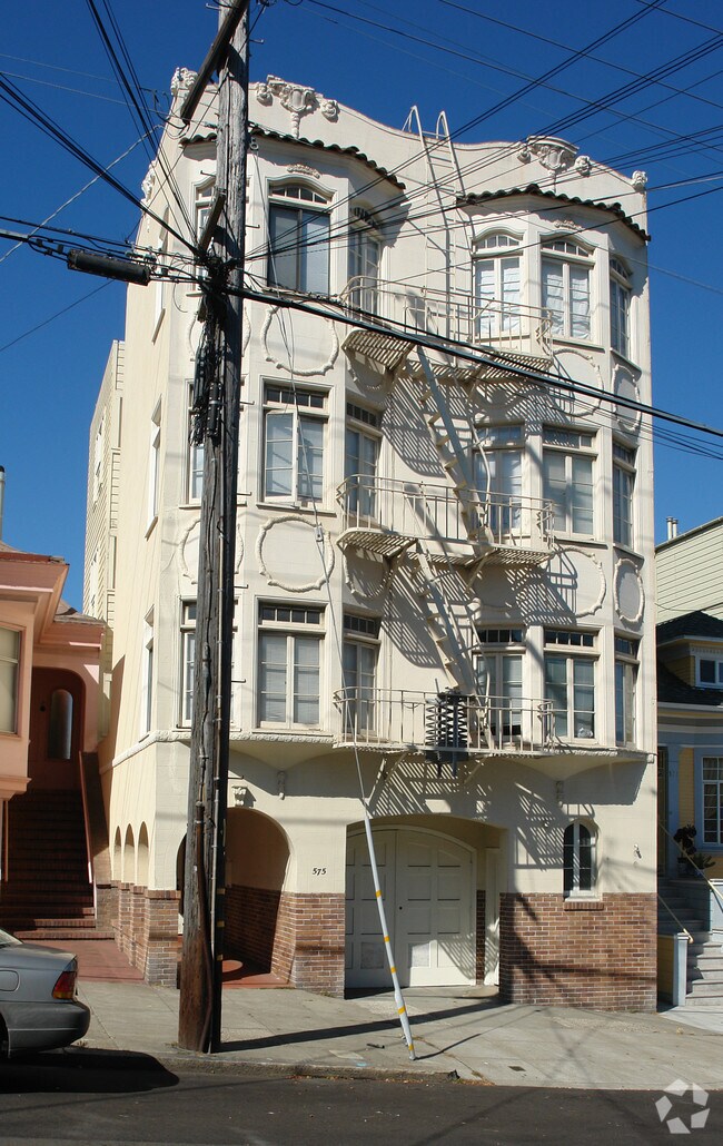 Building Photo - 575 12th Ave