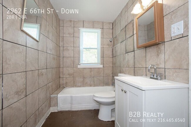 Building Photo - 2962 E 66th St