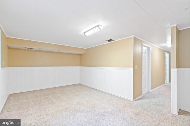 Building Photo - 520 Buckstone Garth