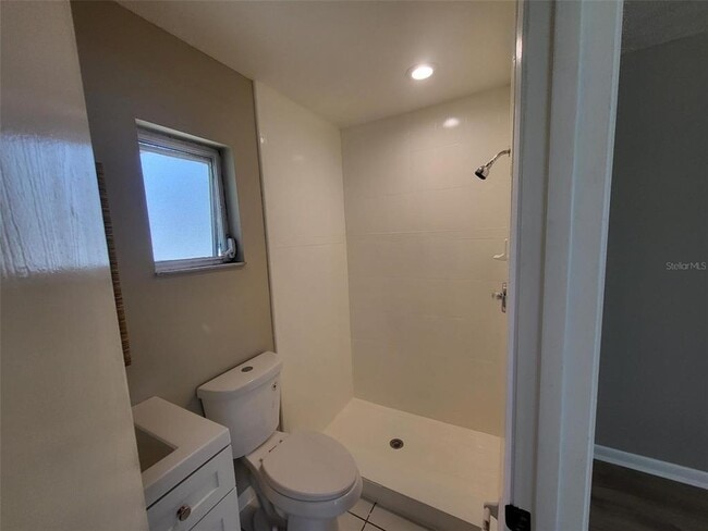 Building Photo - 7722 Westridge Ct