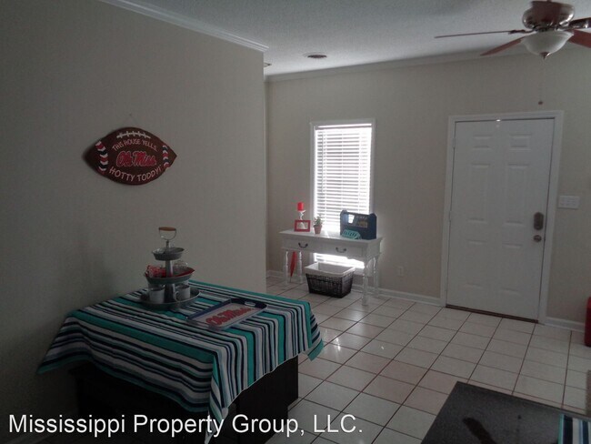 Building Photo - 3 br, 3 bath House - 1602 Jackson Avenue W...