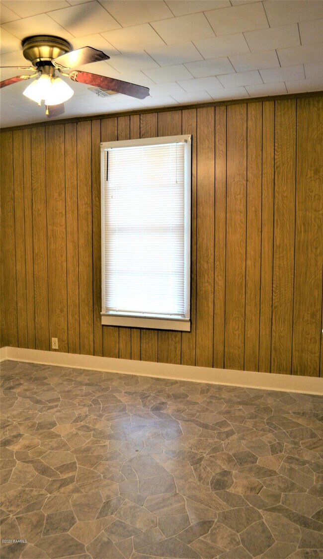 Building Photo - 1710 Iberia St