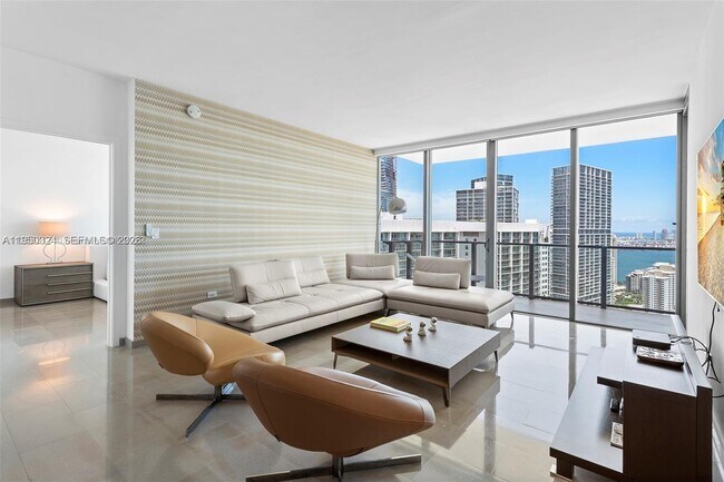 Building Photo - 68 SE 6th St