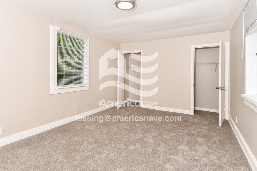 Building Photo - 205 Bowling Ave