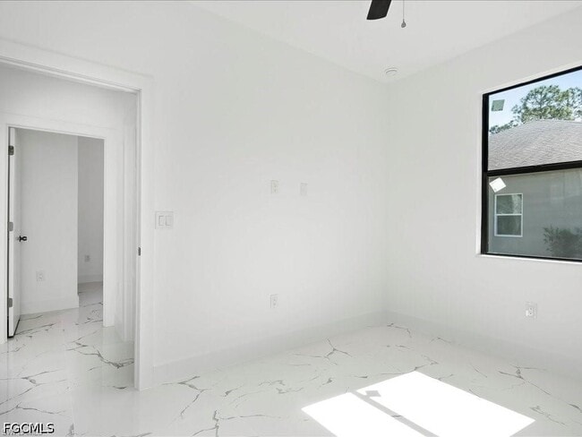 Building Photo - 5208 28th St SW