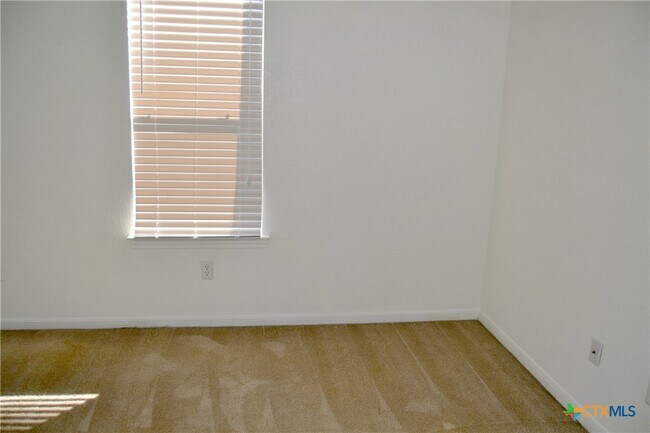 Building Photo - 4518 Ronald Dr