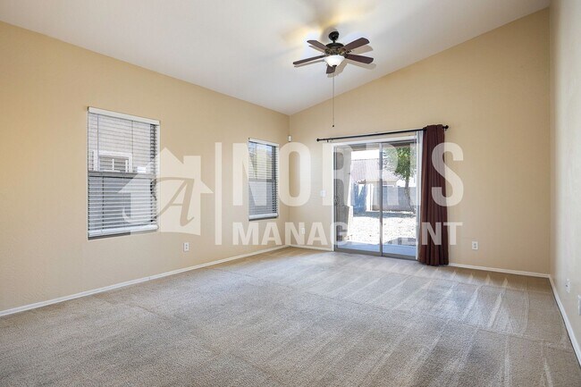 Building Photo - Great Home, Location and Move-In Ready!