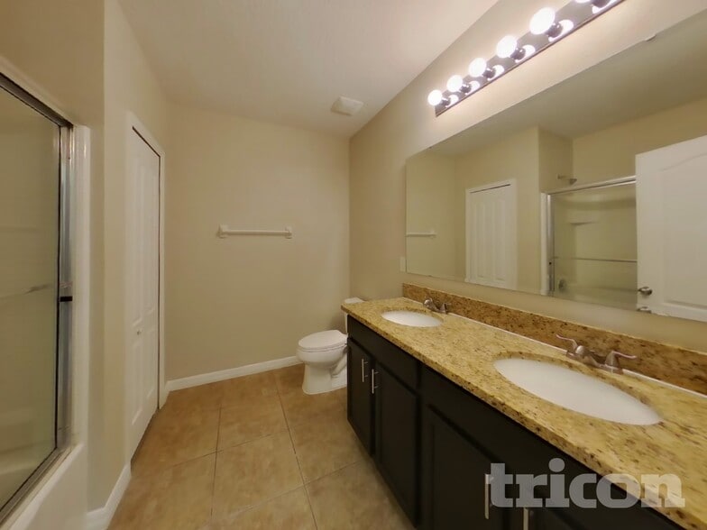 Building Photo - 1617 Tamarind Rd