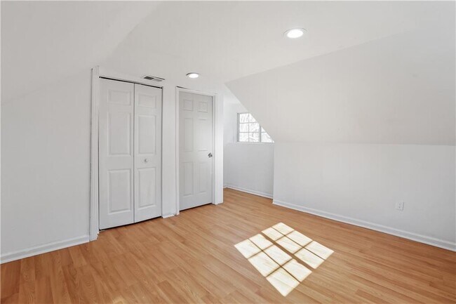 Building Photo - 1512 Flat Shoals Rd