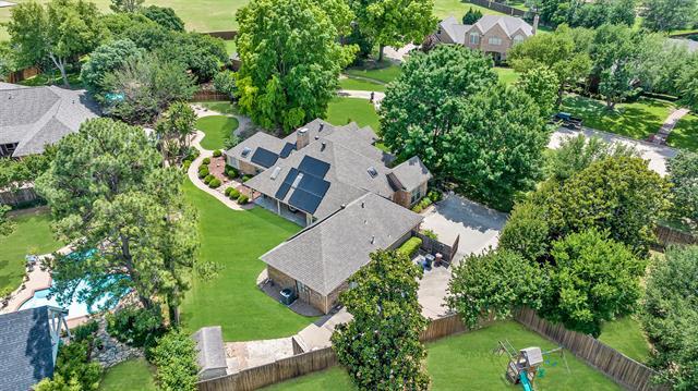 Building Photo - 5403 Linden Ct