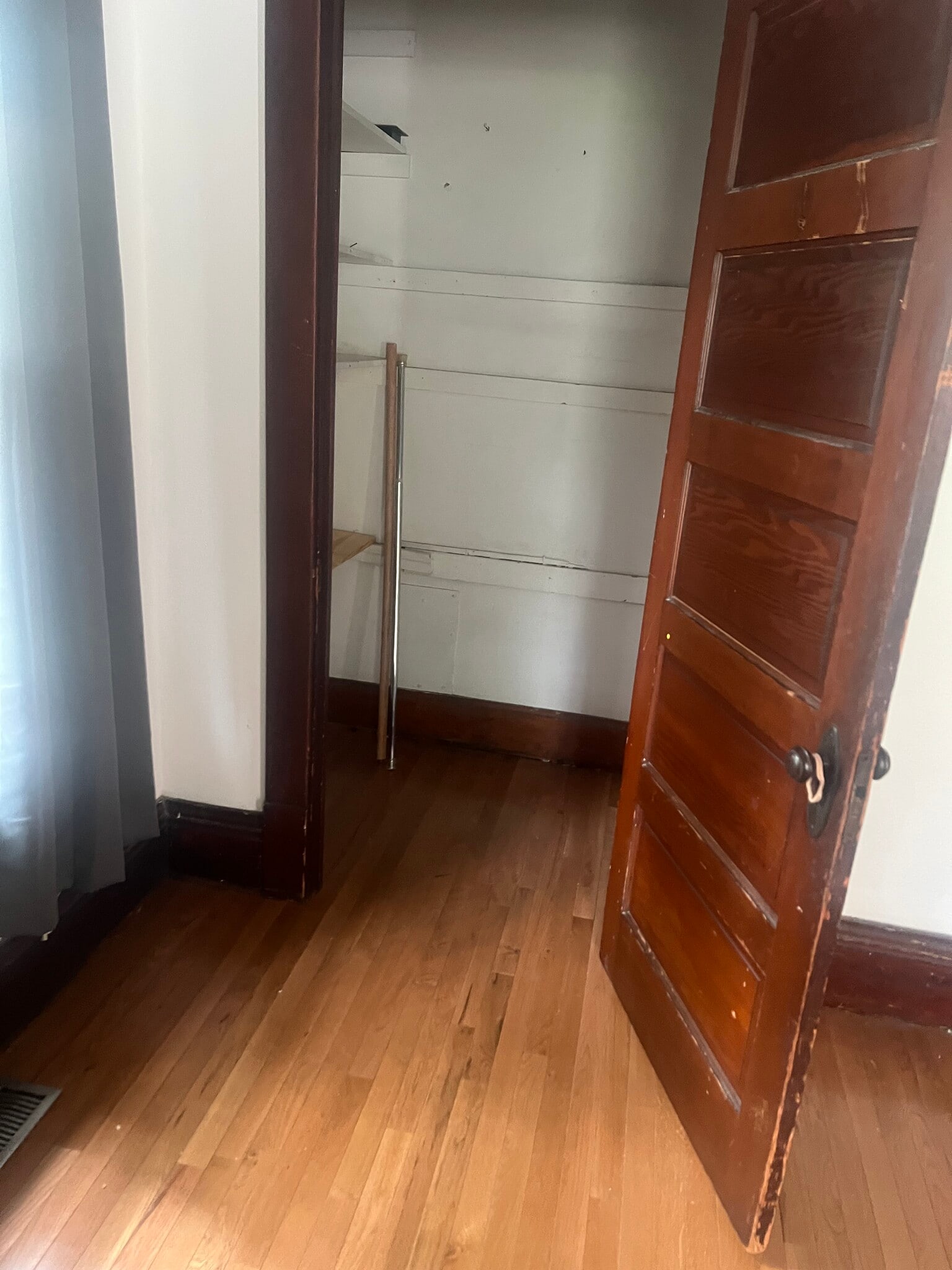 Building Photo - 611 19th St