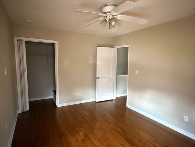 Building Photo - 524 Wakefield Dr