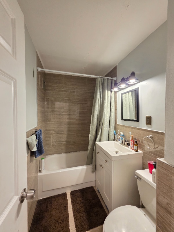 Building Photo - 135 Montgomery St