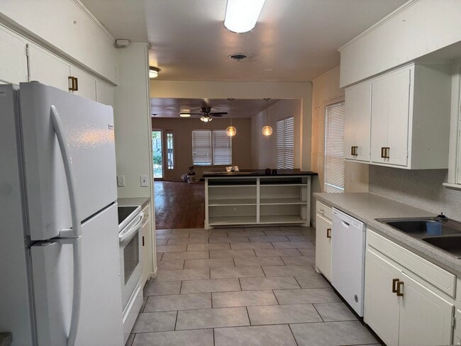 Building Photo - 2708 20th St