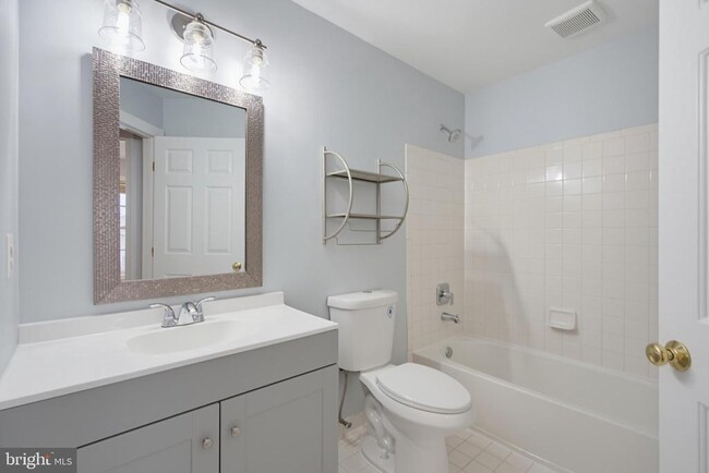 Building Photo - 5822 Pearson Ln