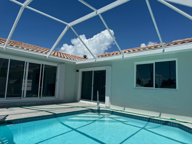 Building Photo - 2 Bed Marco Island Waterfront Home for Rent