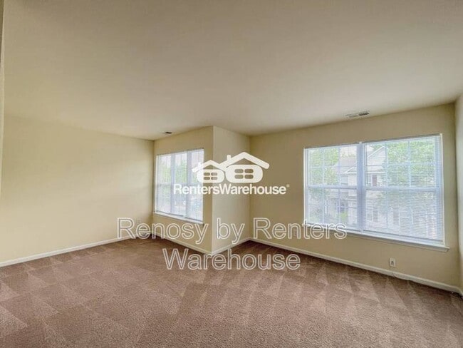 Building Photo - 3711 Bay Crescent