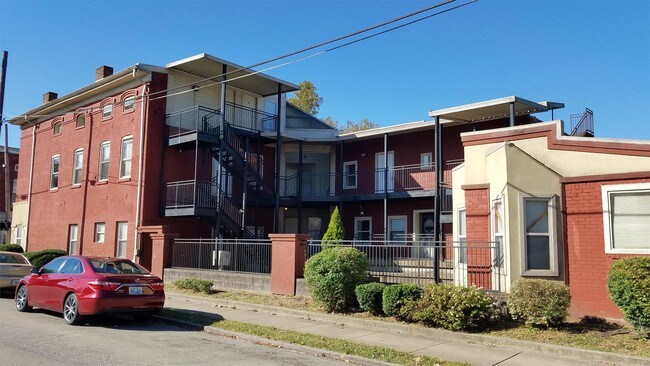 Primary Photo - 1601 W Muhammad Ali Blvd