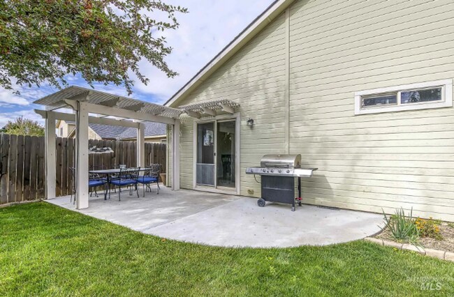 Building Photo - 3 Bedroom, 2 Bath Single Level home in Meridian!