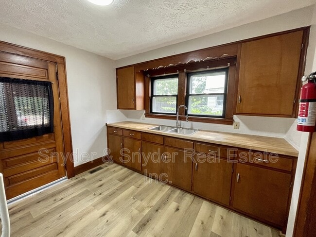 Building Photo - 141-141 Wadsworth Ave
