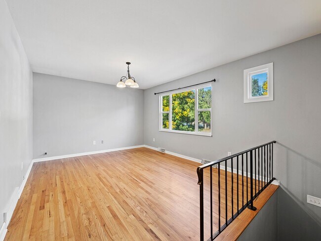 Building Photo - Amazing 4 Bed 2 Bath Home- Fort Collins, CO!