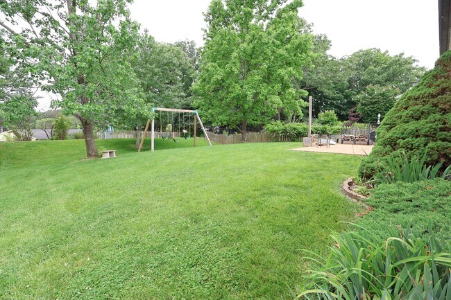 Building Photo - 622 Rustic Valley Dr