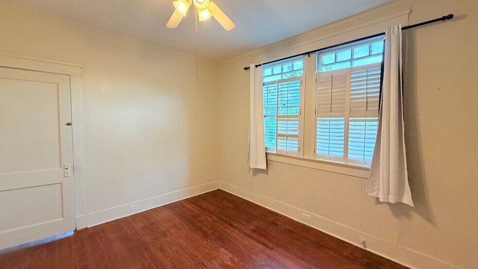 Bedroom #2 image #1 - 2037 Joseph St