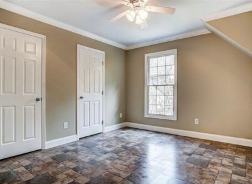 Building Photo - 1513 Hawkstone Dr
