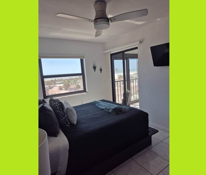 Building Photo - 6895 Estero Blvd