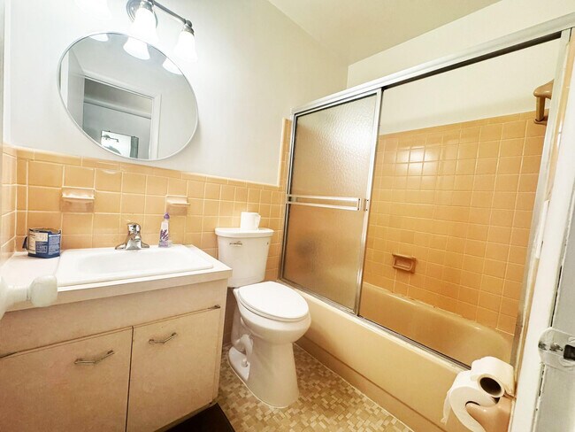 Building Photo - 2001 S Ocean Dr