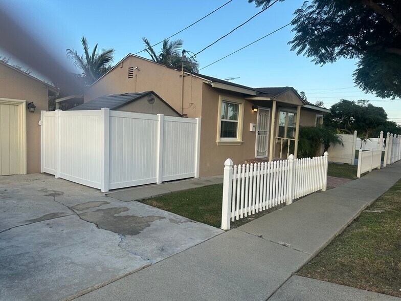 Primary Photo - 1411 W 184th St