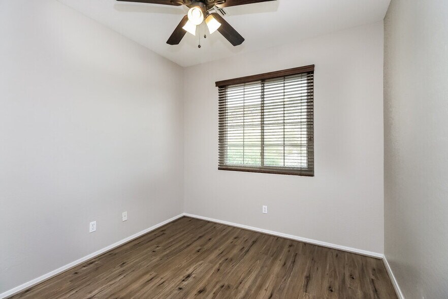 Building Photo - 16806 S Magenta Rd