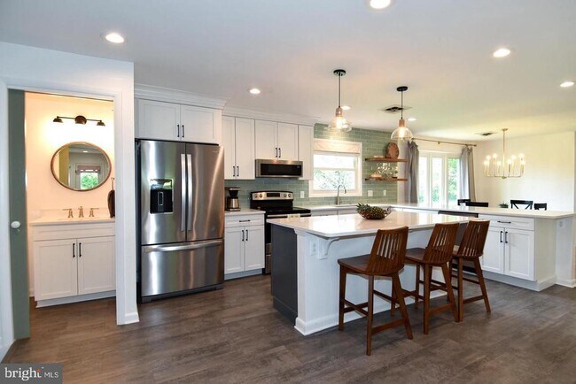 Building Photo - 2 Cinnamon Fern Rd